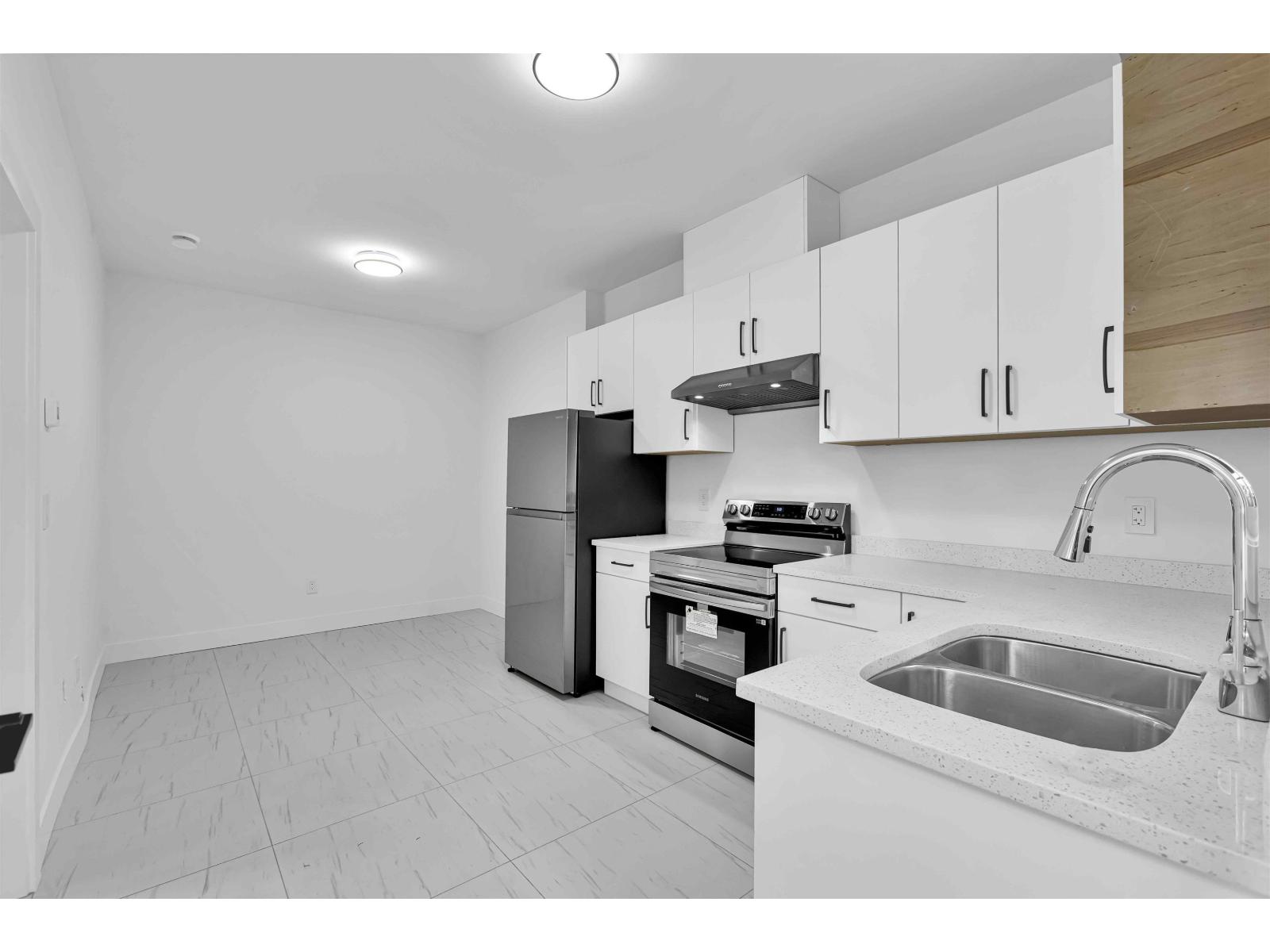 166xx 18a Avenue, Surrey, British Columbia V3Z 1A2 - Photo 3 - R3070957