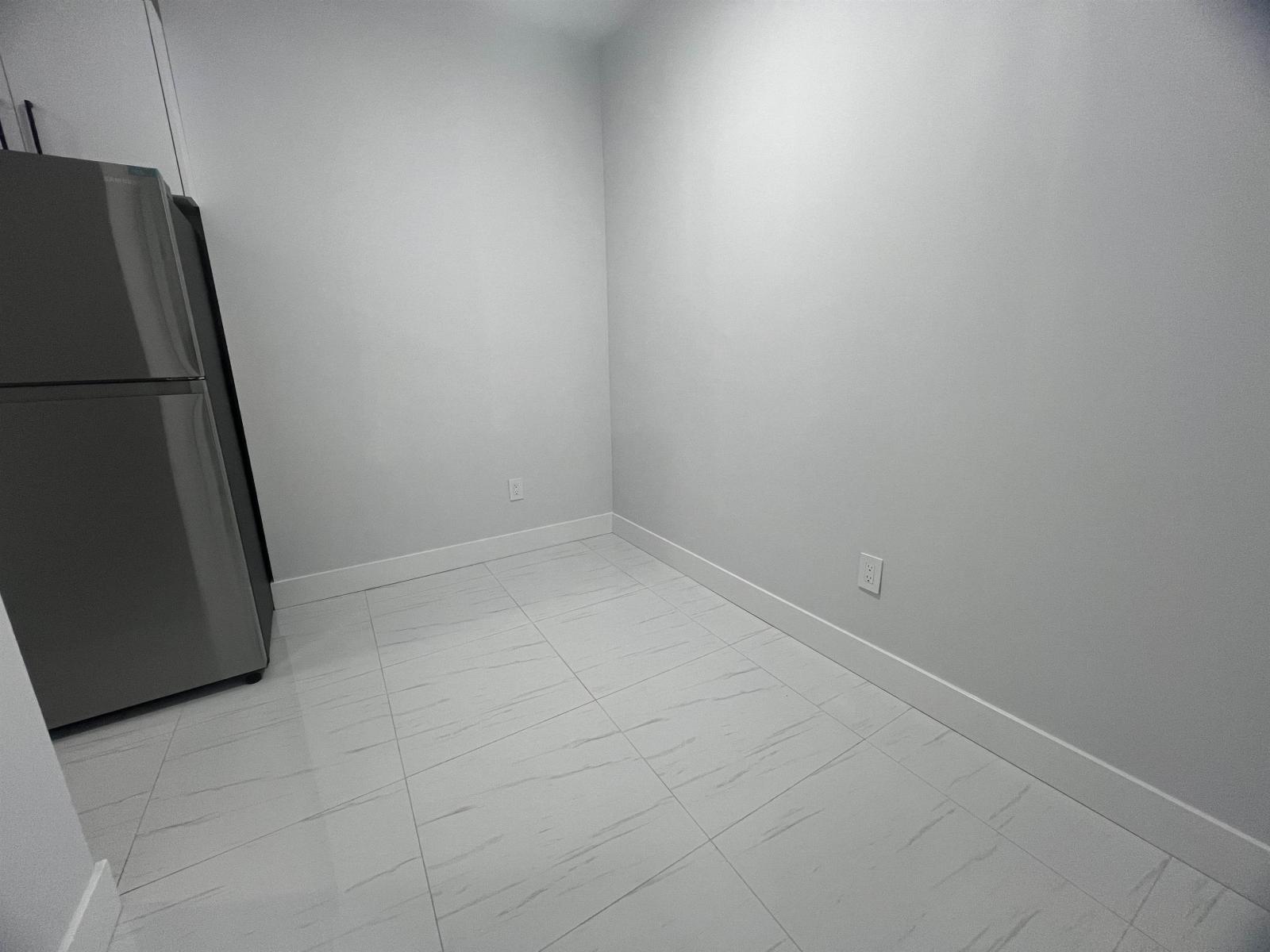 166xx 18a Avenue, Surrey, British Columbia V3Z 1A2 - Photo 5 - R3070957