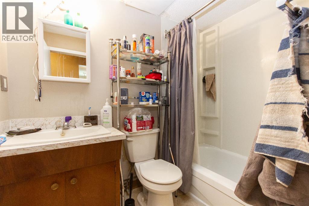 203, 4811 55 Street, Red Deer, Alberta  T4N 2J2 - Photo 9 - A2273002