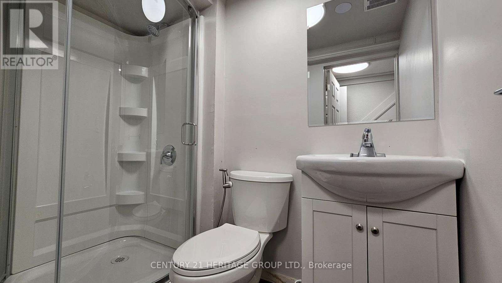 217 Thoms Crescent, Newmarket, Ontario  L3Y 1C9 - Photo 10 - N12586864