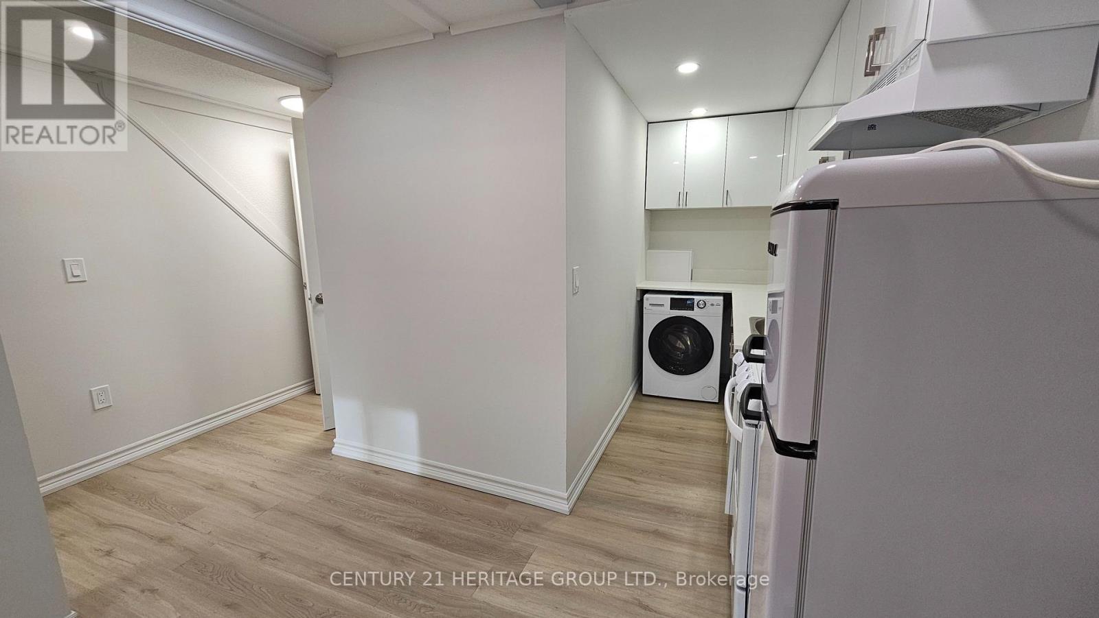 217 Thoms Crescent, Newmarket, Ontario  L3Y 1C9 - Photo 6 - N12586864