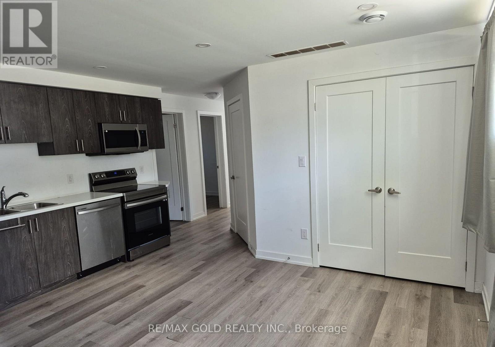 812 - 4263 Fourth Avenue, Niagara Falls, Ontario L2E 0C2 - Photo 21 - X12586904