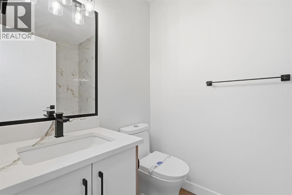 96 Falshire Drive Ne, Calgary, Alberta  T3J 3A3 - Photo 14 - A2273054