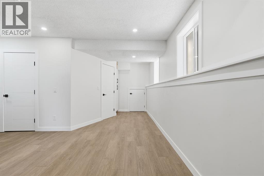 96 Falshire Drive Ne, Calgary, Alberta  T3J 3A3 - Photo 30 - A2273054