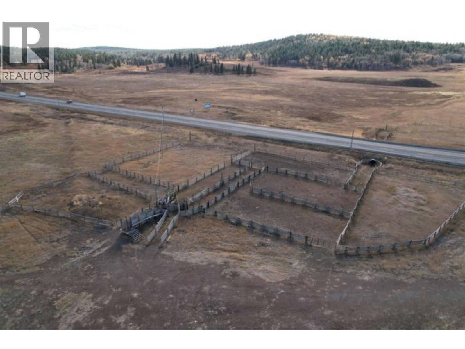 5503 Backvalley Road, 100 Mile House, British Columbia  V0K 2E1 - Photo 2 - C8074104