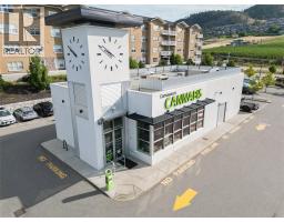 1928 Summit Drive North Glenmore