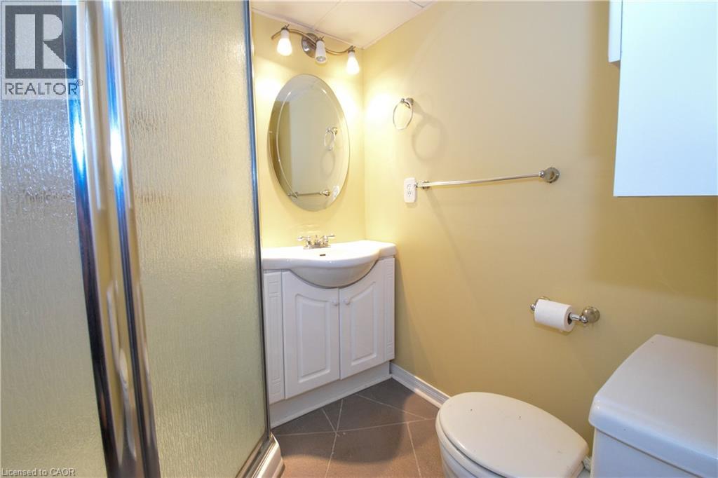 272 Carlton Street, St. Catharines, Ontario  L2N 1B9 - Photo 17 - 40791287