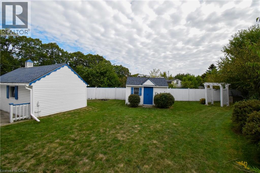 272 Carlton Street, St. Catharines, Ontario  L2N 1B9 - Photo 5 - 40791287