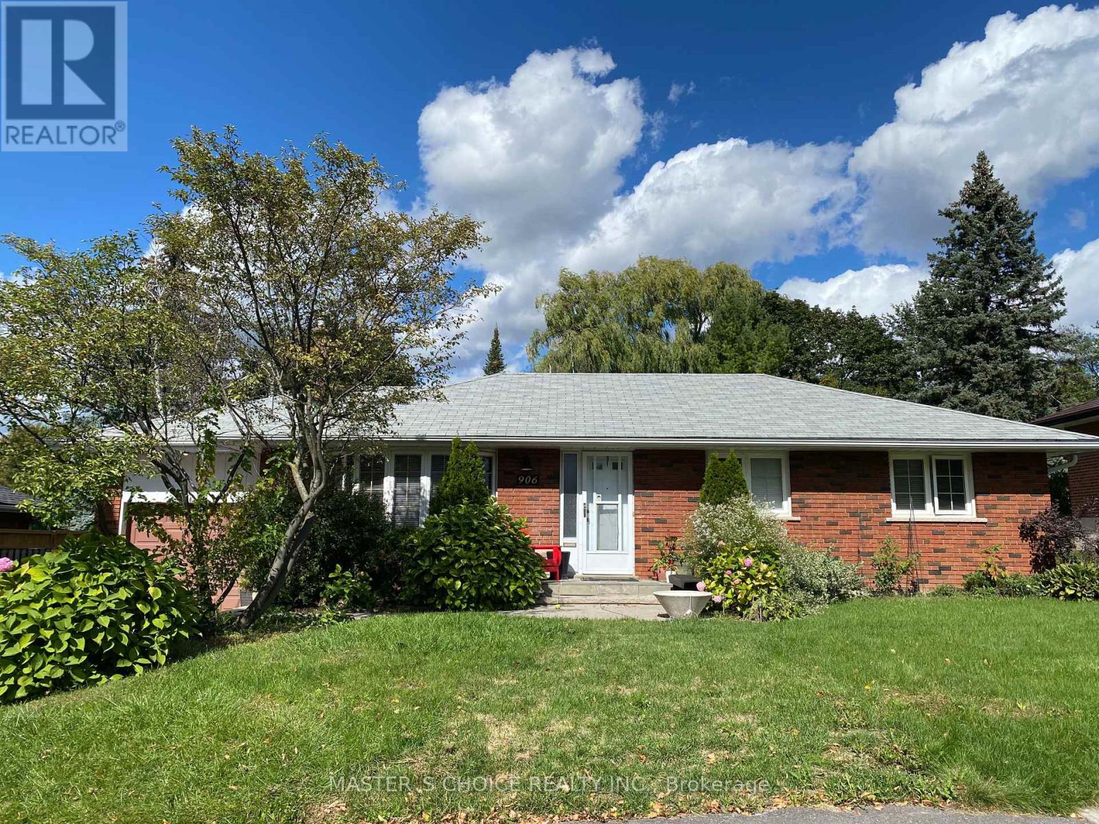 BASEMENT - 906 WALNUT STREET W, Whitby, Ontario