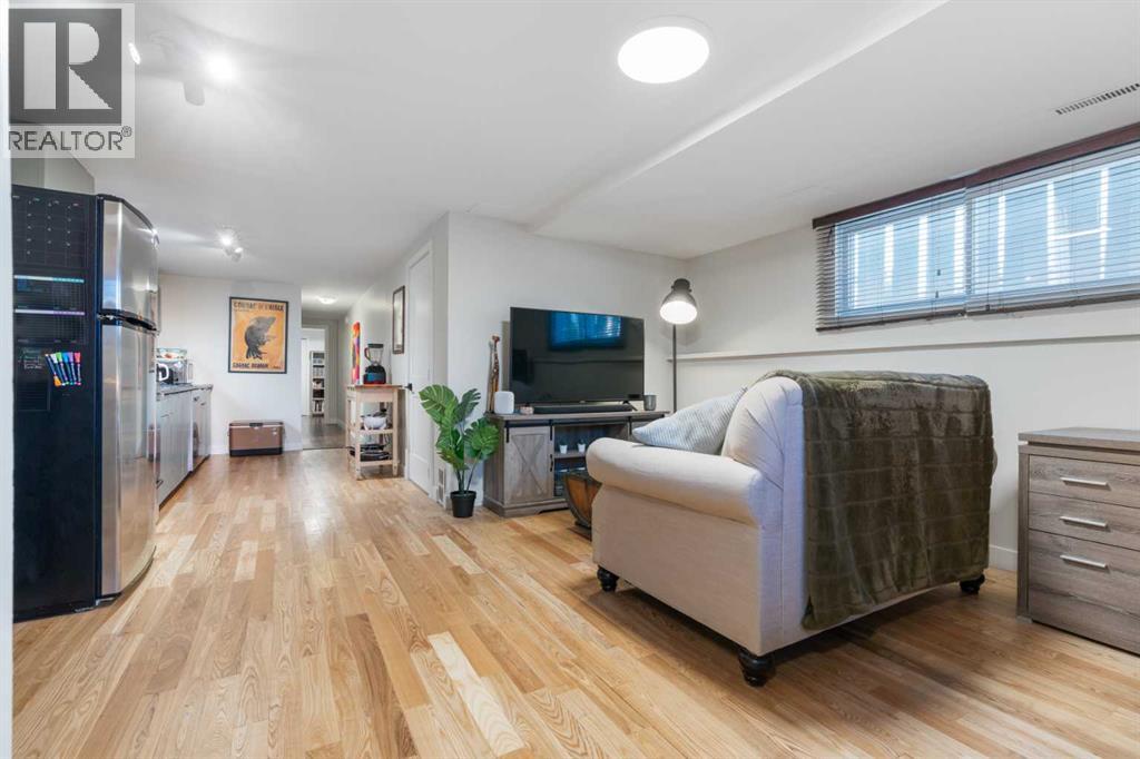 7132 36 Avenue Nw, Calgary, Alberta  T3B 1T8 - Photo 26 - A2272731