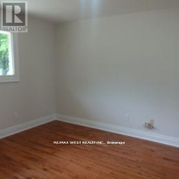 72 Daphne Crescent, Barrie (Cundles East), Ontario  L4M 2Y9 - Photo 11 - S12586908