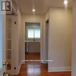 72 Daphne Crescent, Barrie (Cundles East), Ontario  L4M 2Y9 - Photo 2 - S12586908