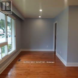 72 Daphne Crescent, Barrie (Cundles East), Ontario  L4M 2Y9 - Photo 4 - S12586908