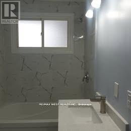 72 Daphne Crescent, Barrie (Cundles East), Ontario  L4M 2Y9 - Photo 8 - S12586908