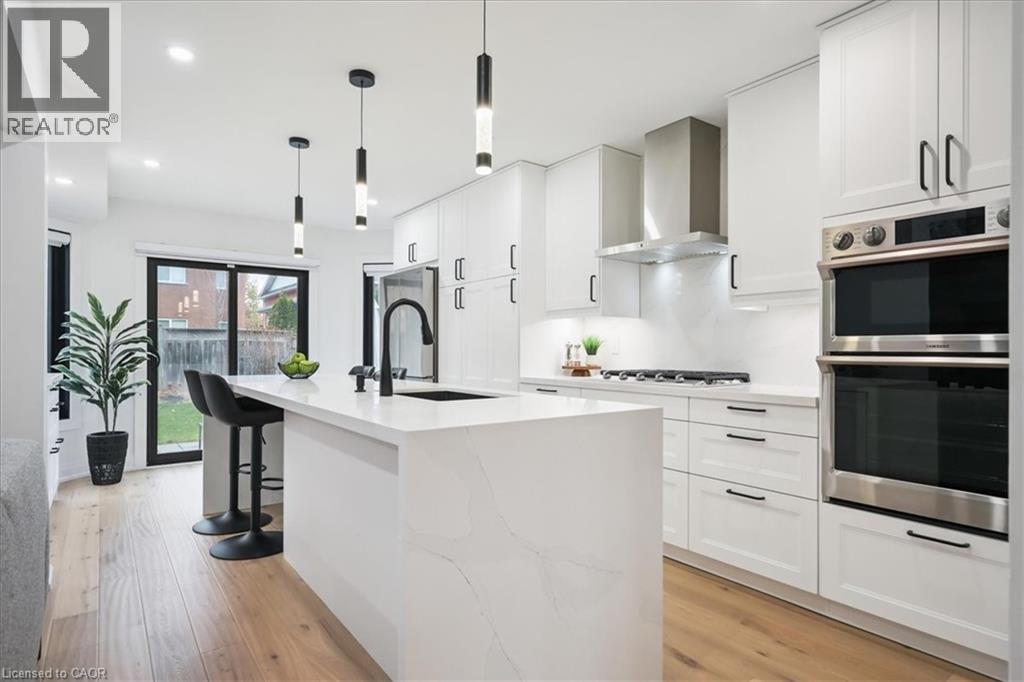 2413 Gladstone Avenue, Oakville, Ontario  L6H 6P2 - Photo 12 - 40790412