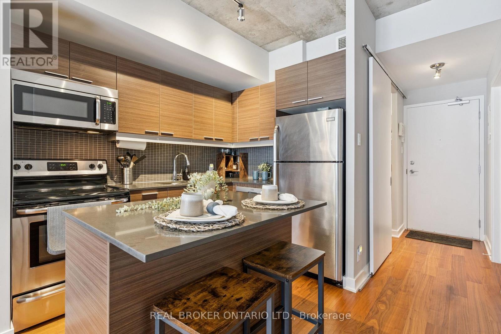 623 - 349 Mcleod Street, Ottawa, Ontario  K2P 0S1 - Photo 3 - X12401743