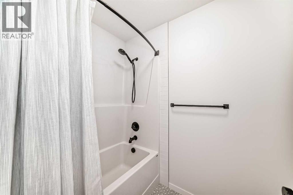 12 West Grove Link Sw, Calgary, Alberta  T3H 6E3 - Photo 24 - A2269918