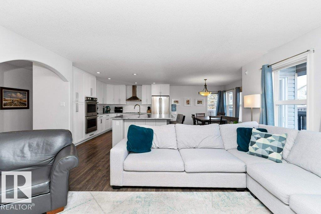 8220 Shaske Pl Nw, Edmonton, Alberta  T6R 3V9 - Photo 19 - E4467029