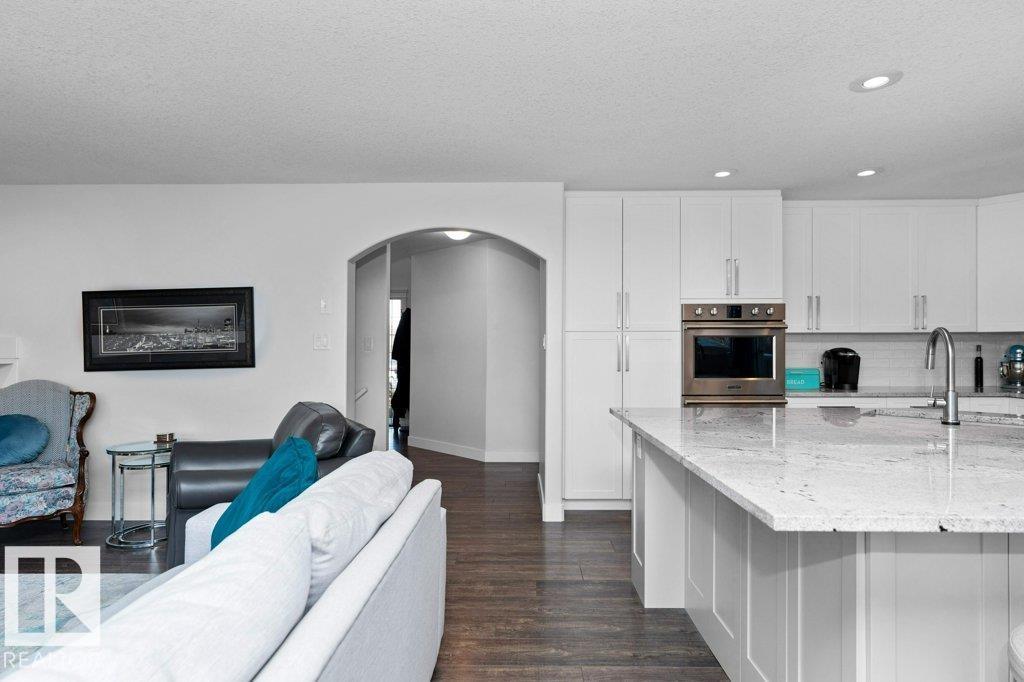 8220 Shaske Pl Nw, Edmonton, Alberta  T6R 3V9 - Photo 7 - E4467029