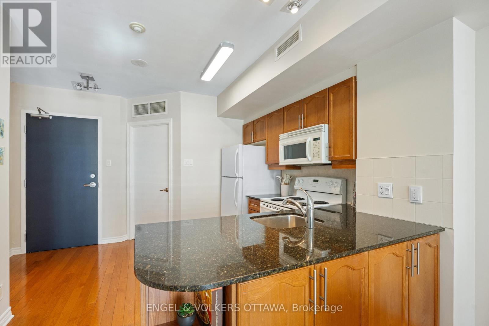 1403 - 445 Laurier Avenue W, Ottawa, Ontario K1N 6R4 - Photo 10 - X12586932