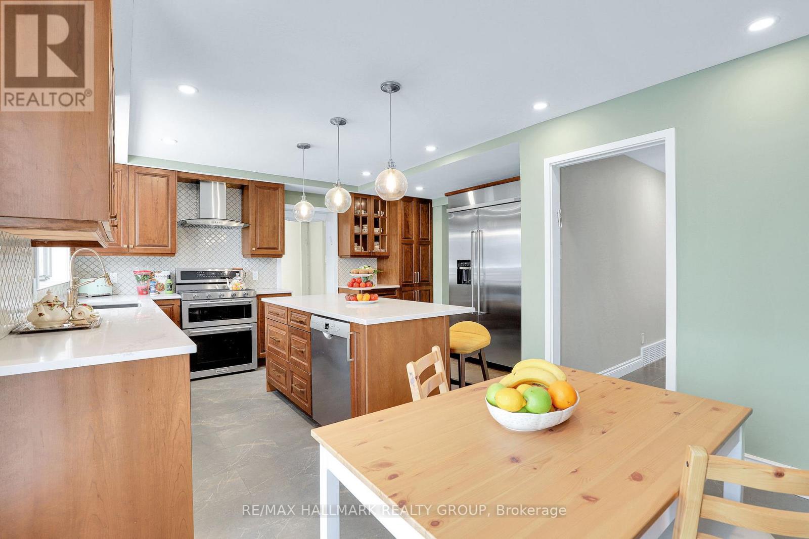 1712 Playfair Drive, Ottawa, Ontario  K1H 5S6 - Photo 12 - X12586952