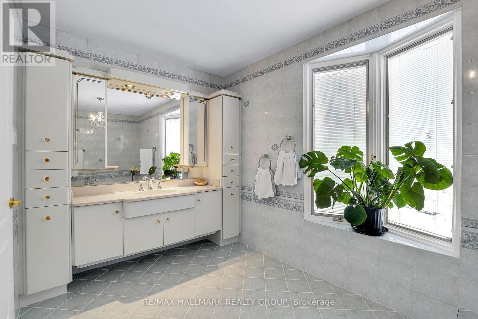 1712 Playfair Drive, Ottawa, Ontario  K1H 5S6 - Photo 30 - X12586952