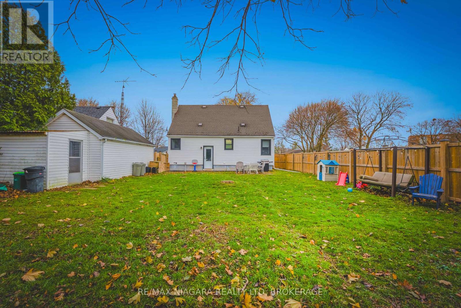 40 Maplewood Drive, St. Catharines, Ontario  L2M 3P1 - Photo 39 - X12586948