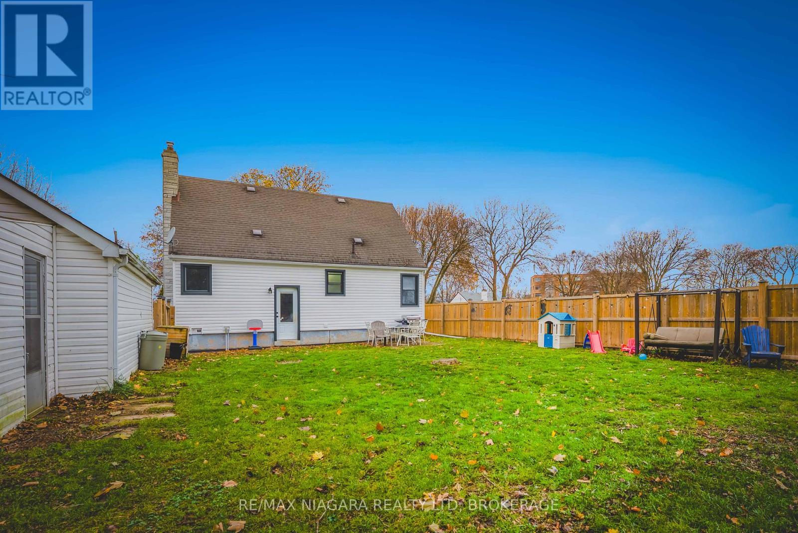 40 Maplewood Drive, St. Catharines, Ontario  L2M 3P1 - Photo 40 - X12586948