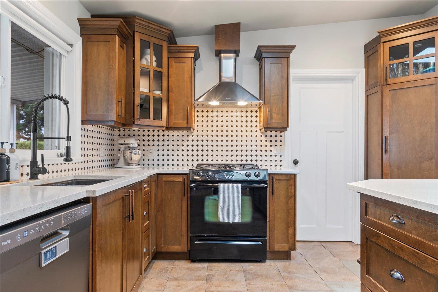 5844 Blackburn Road, Greendale, Chilliwack, British Columbia  V2R 4N9 - Photo 3 - R3070637