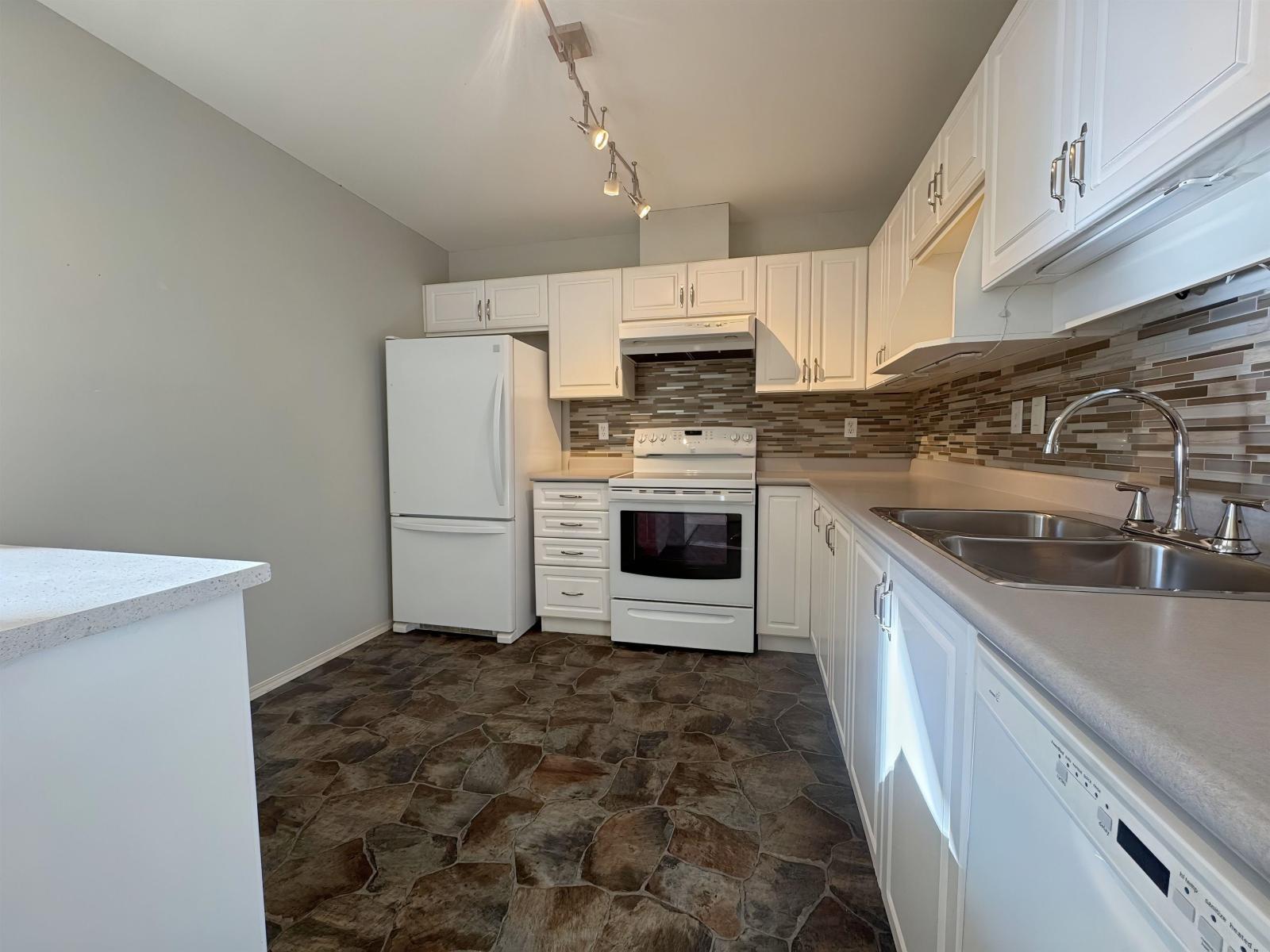 404 45520 Knight Road, Sardis West Vedder, Chilliwack, British Columbia  V2R 3Z2 - Photo 12 - R3070847