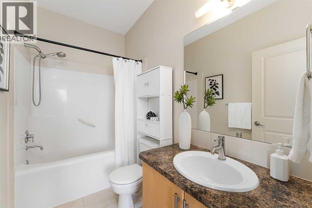 772 73 Street Sw, Calgary, Alberta  T3H 5V9 - Photo 22 - A2260970