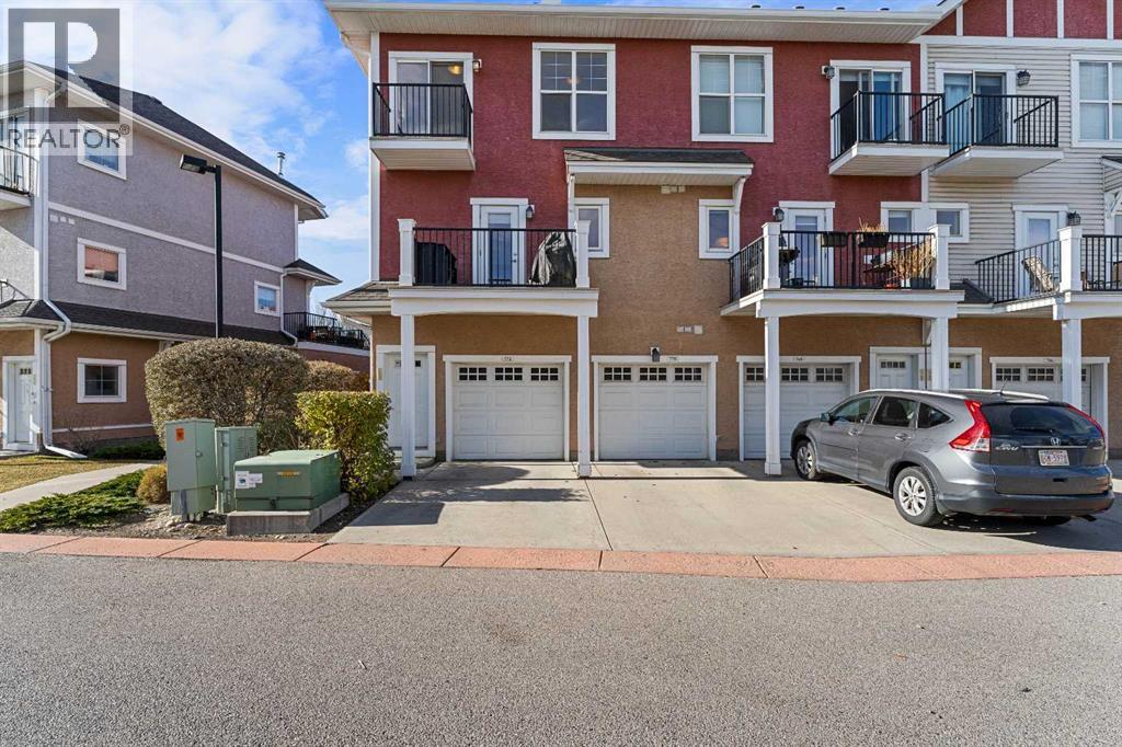 772 73 Street Sw, Calgary, Alberta  T3H 5V9 - Photo 29 - A2260970