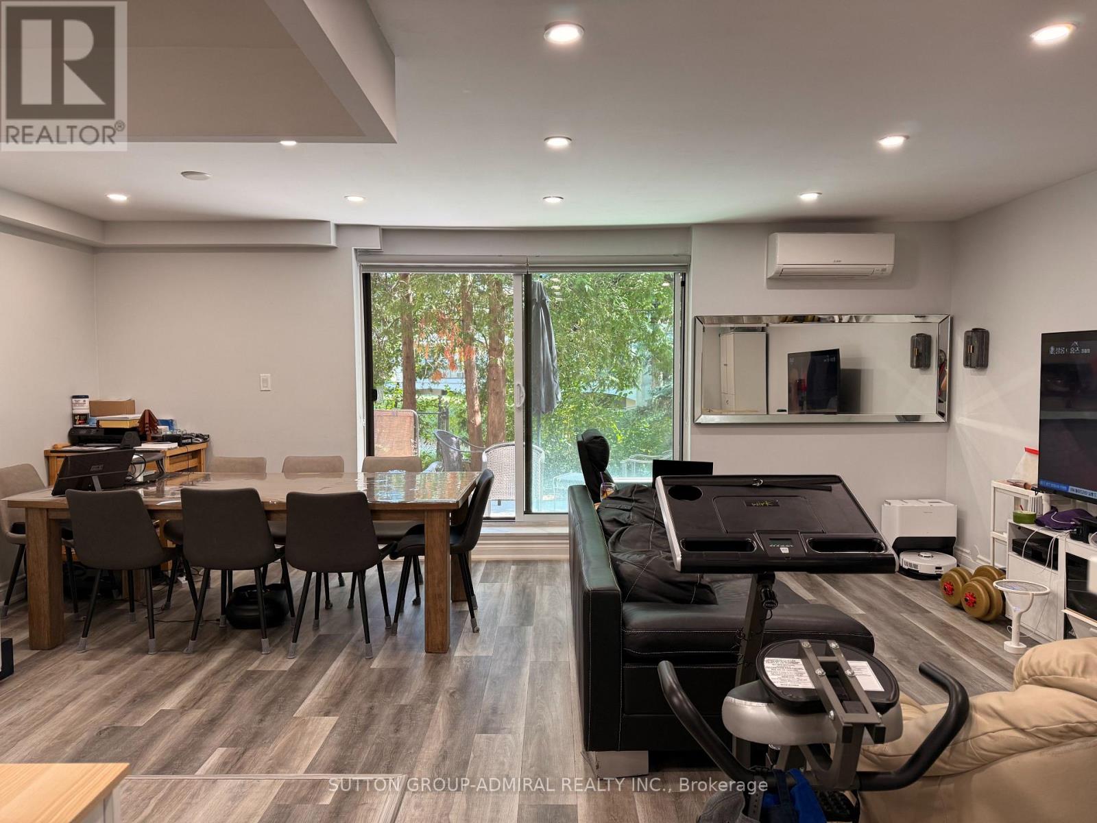 23 - 25 PEBBLE BYWAY, Toronto, Ontario