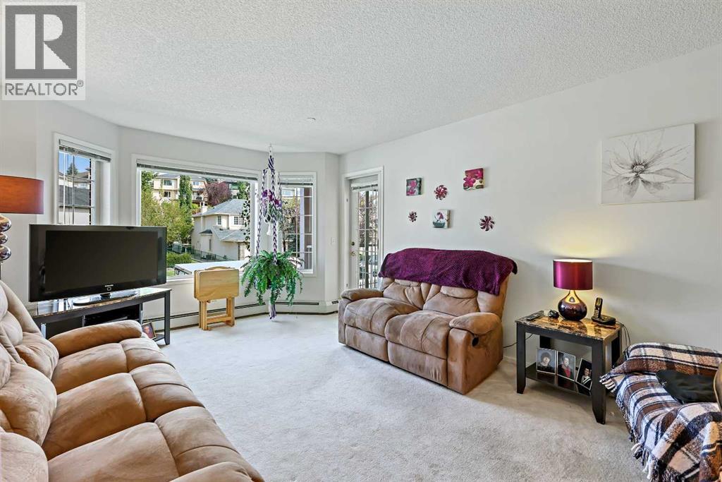 1206 Sienna Park Green Sw, Calgary, Alberta  T3H 3N7 - Photo 6 - A2257553