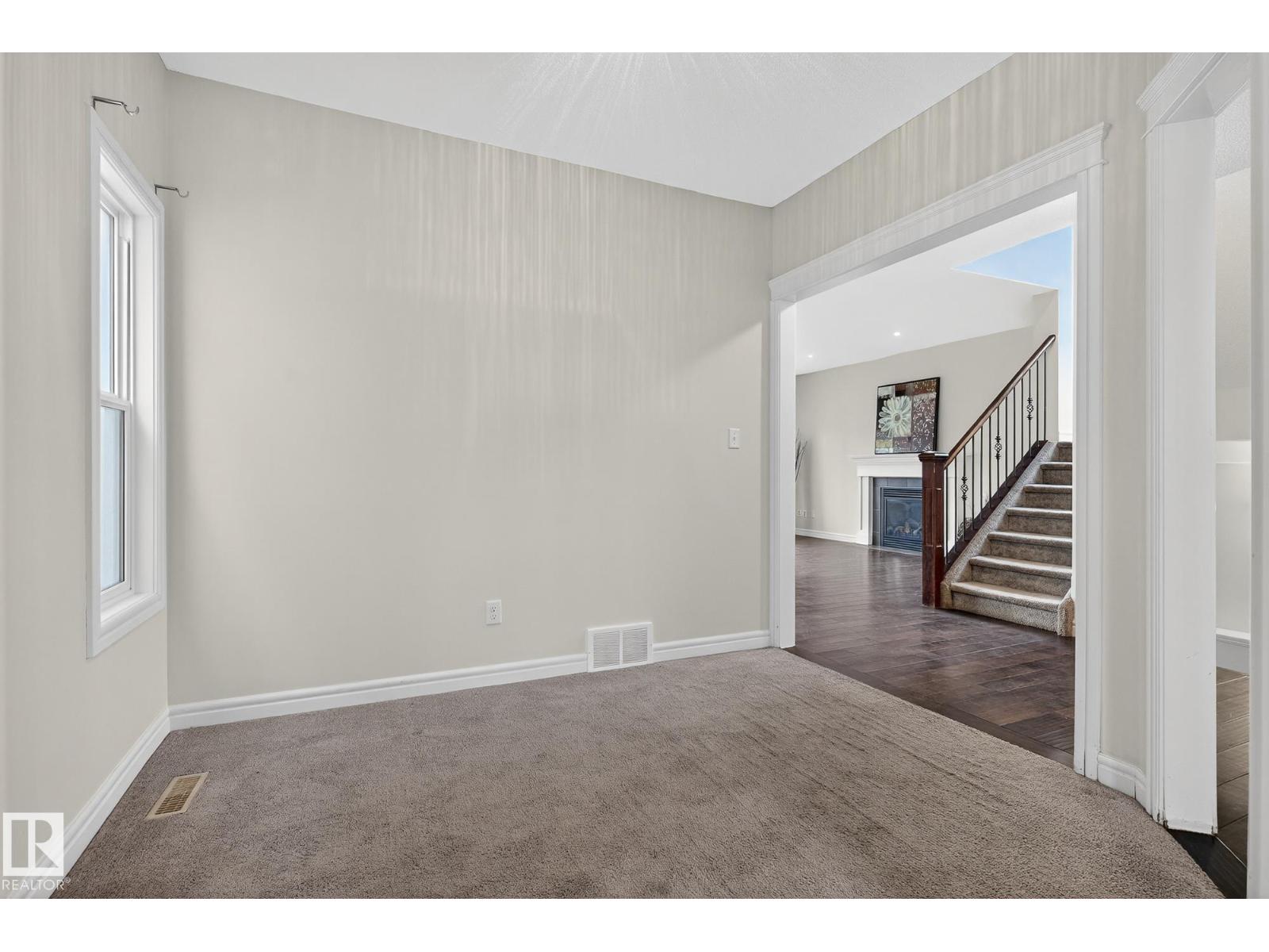 7915 18 Ave Sw Sw, Edmonton, Alberta  T6H 5S1 - Photo 18 - E4466256