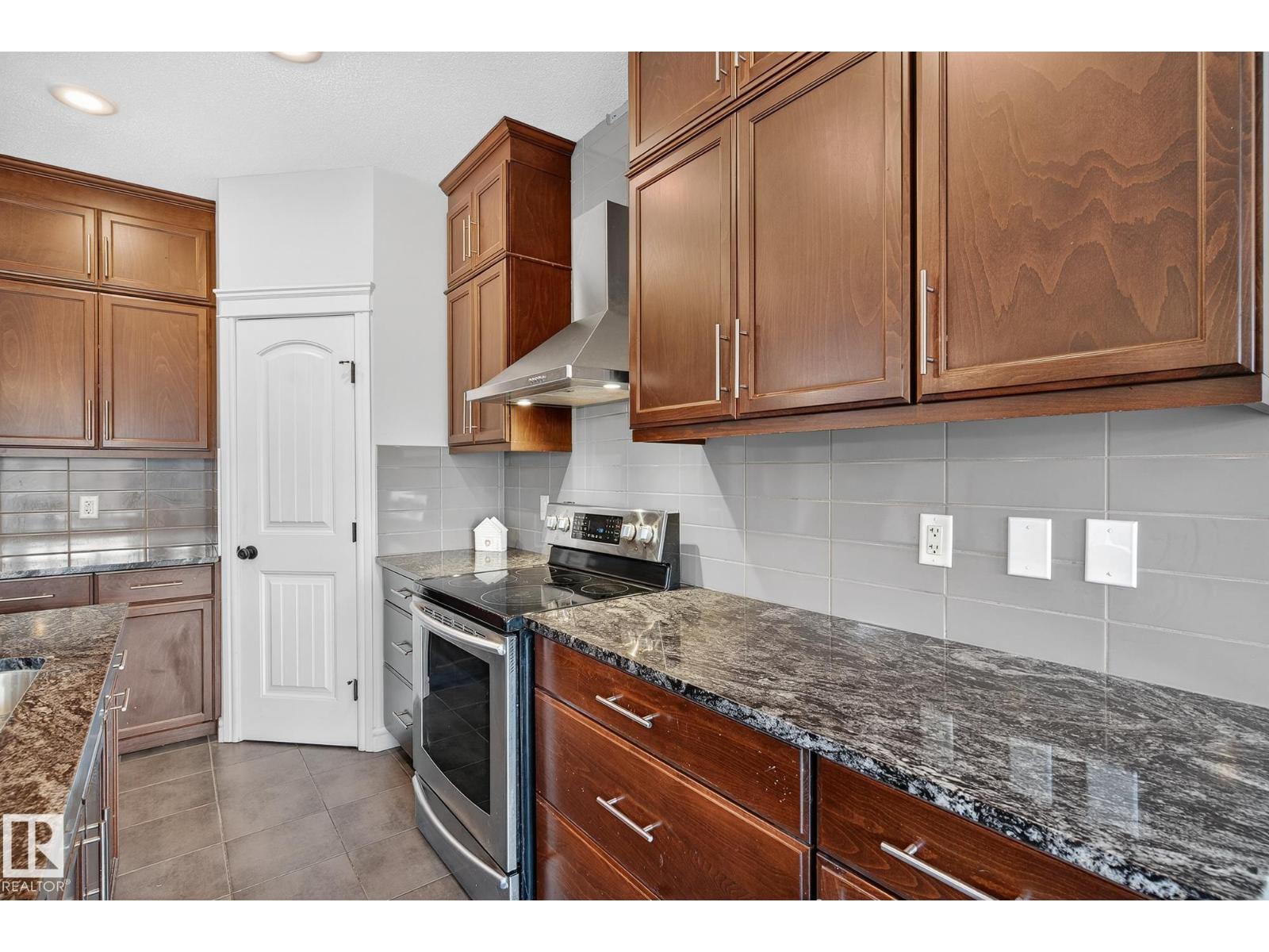 7915 18 Ave Sw Sw, Edmonton, Alberta  T6H 5S1 - Photo 28 - E4466256