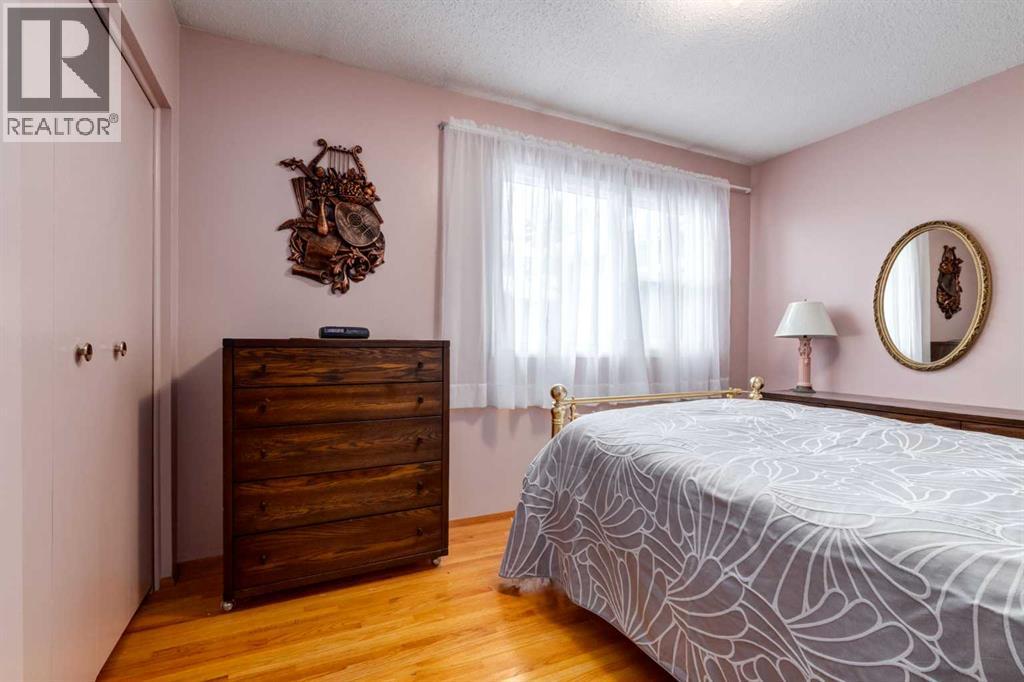 180 Maple Court Crescent Se, Calgary, Alberta  T2J 1W1 - Photo 27 - A2272905