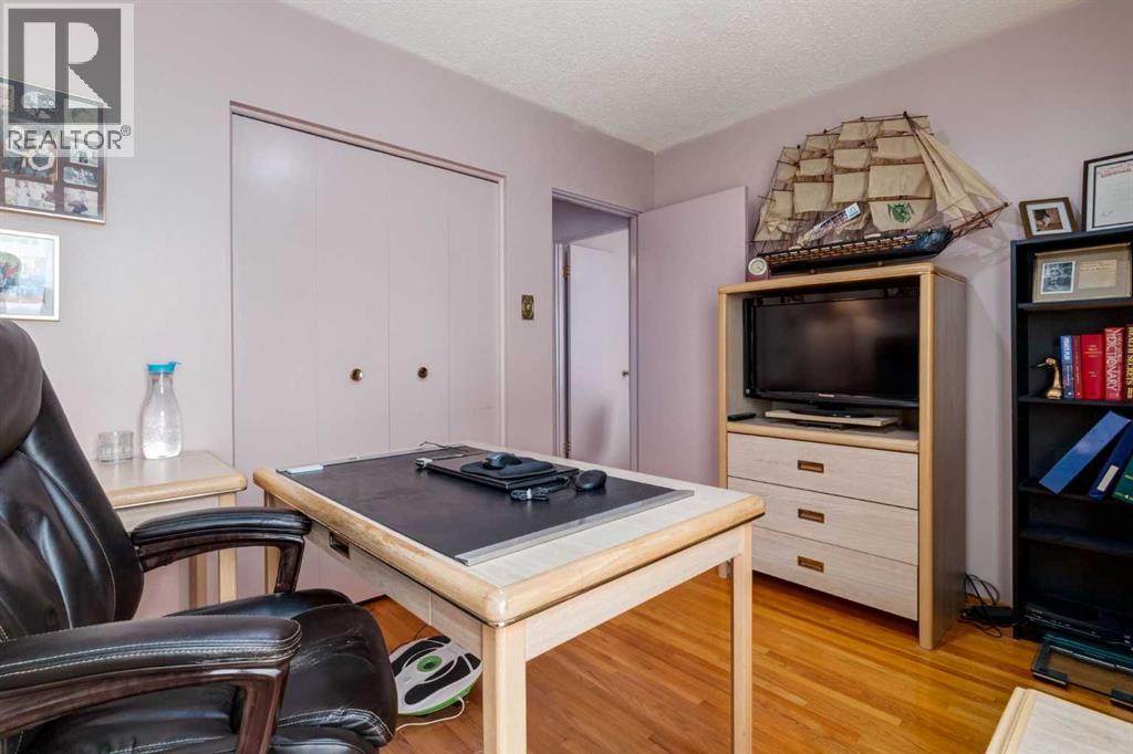 180 Maple Court Crescent Se, Calgary, Alberta  T2J 1W1 - Photo 32 - A2272905