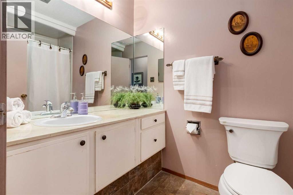 180 Maple Court Crescent Se, Calgary, Alberta  T2J 1W1 - Photo 30 - A2272905