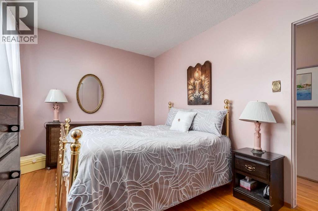 180 Maple Court Crescent Se, Calgary, Alberta  T2J 1W1 - Photo 28 - A2272905