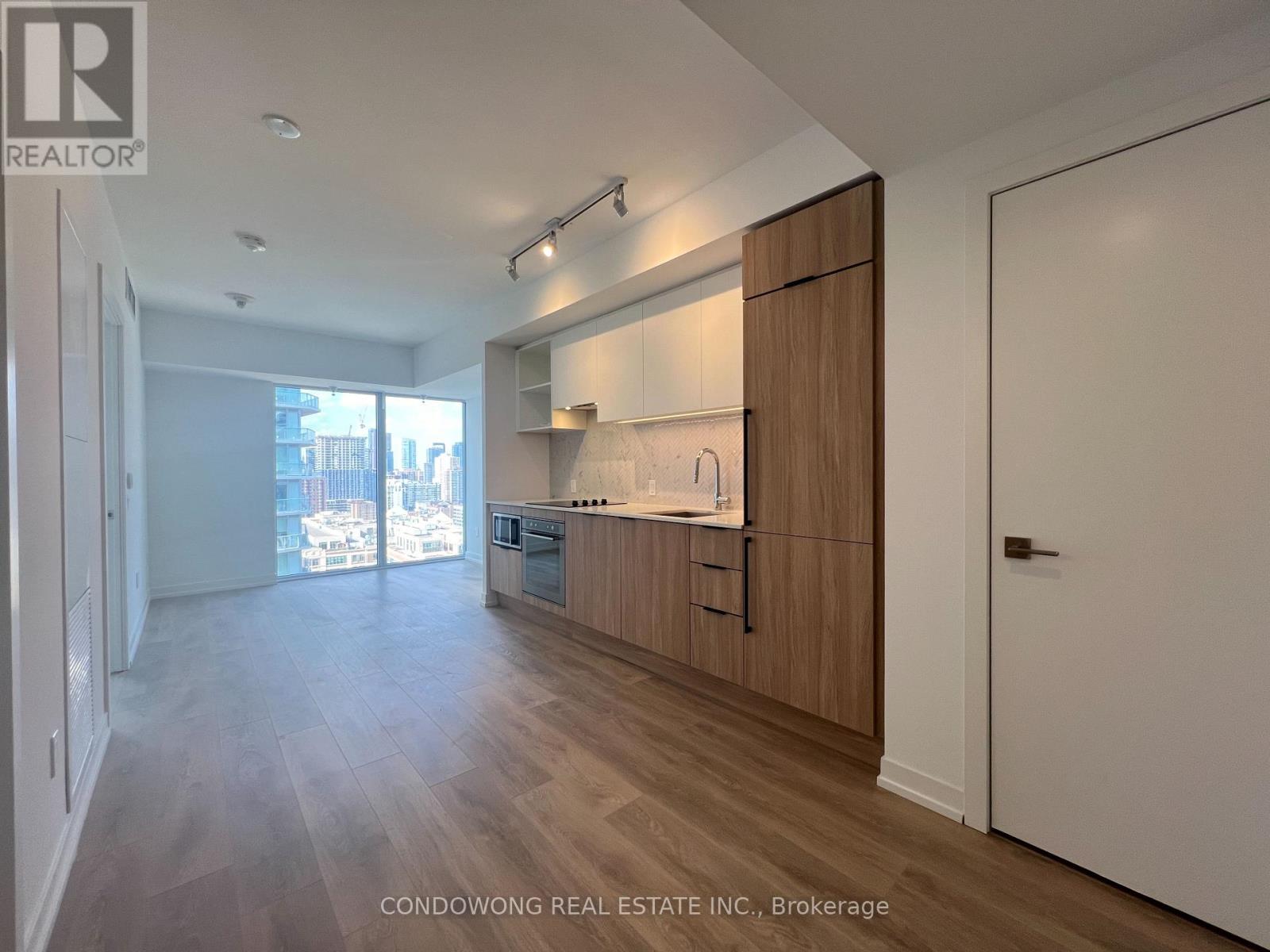 2816 - 82 DALHOUSIE STREET, Toronto, Ontario