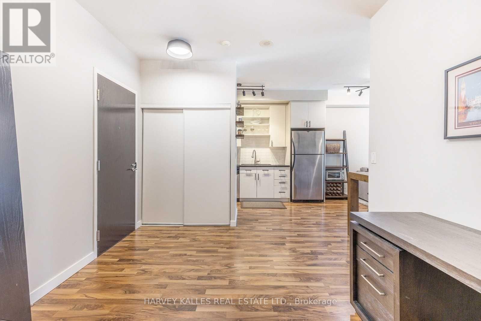 211 - 1 Shaw Street, Toronto, Ontario  M6K 0A1 - Photo 3 - C12587002