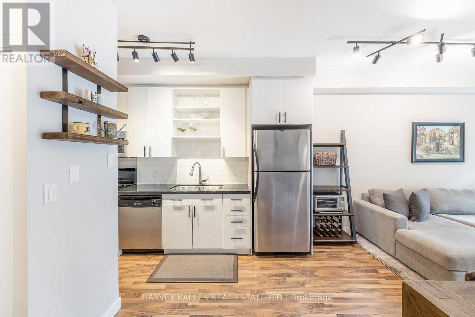 211 - 1 Shaw Street, Toronto, Ontario  M6K 0A1 - Photo 4 - C12587002