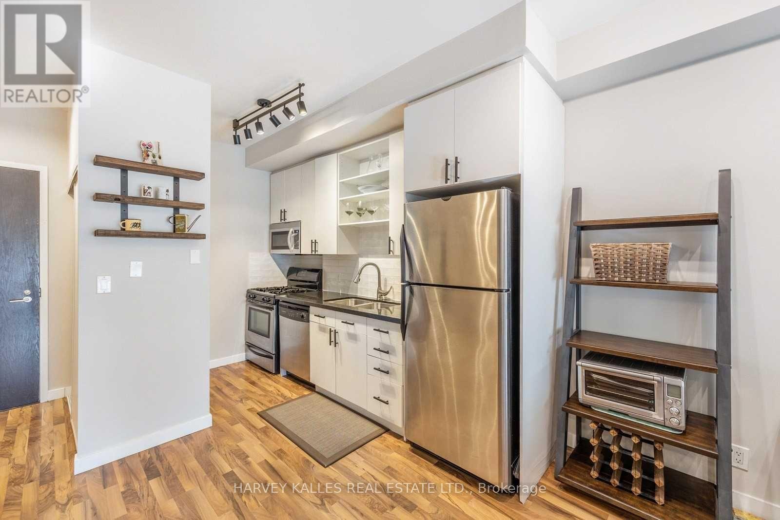 211 - 1 Shaw Street, Toronto, Ontario  M6K 0A1 - Photo 5 - C12587002