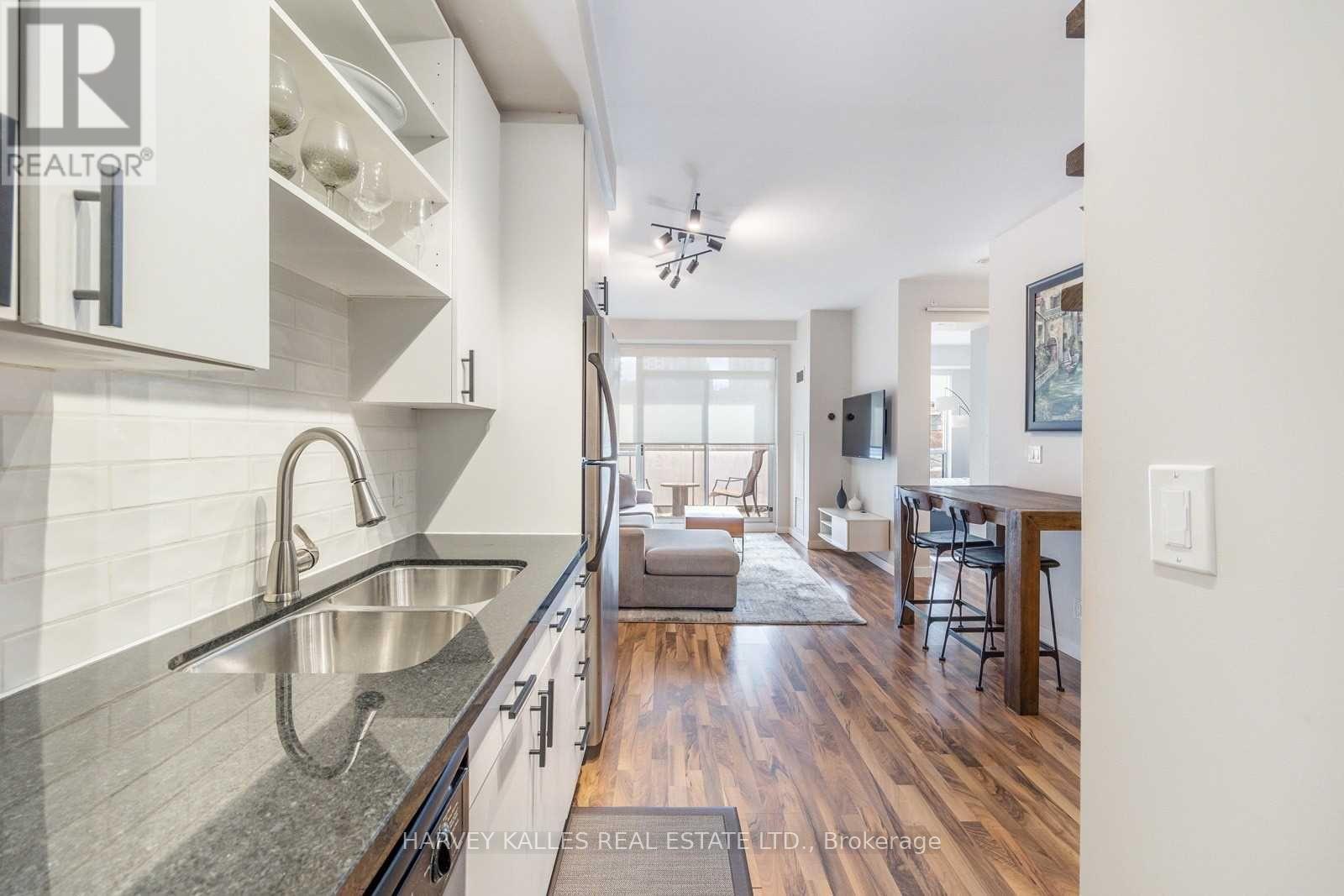 211 - 1 Shaw Street, Toronto, Ontario  M6K 0A1 - Photo 8 - C12587002