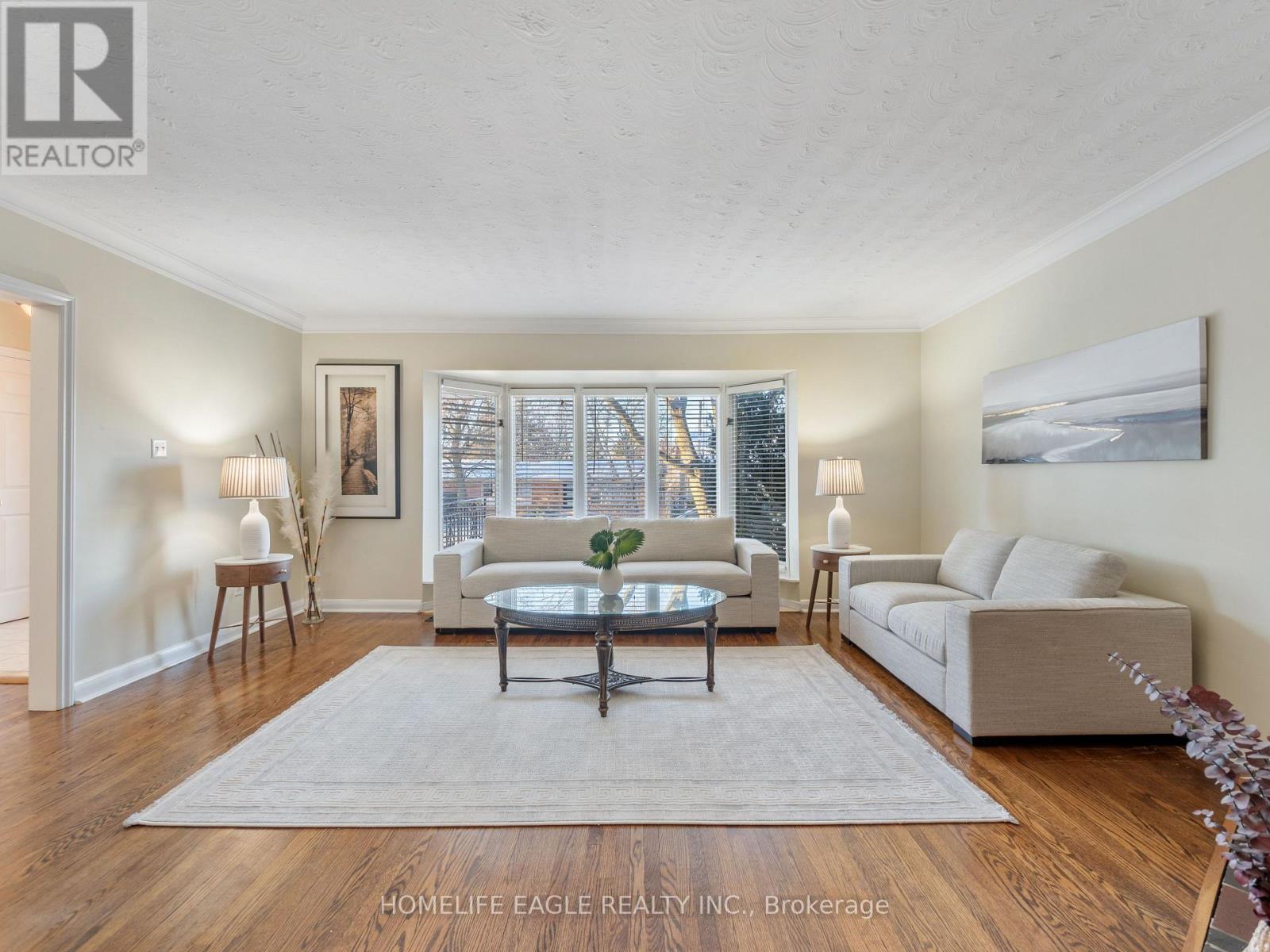 11 Knollside Drive, Richmond Hill, Ontario  L4C 4W7 - Photo 3 - N12586930