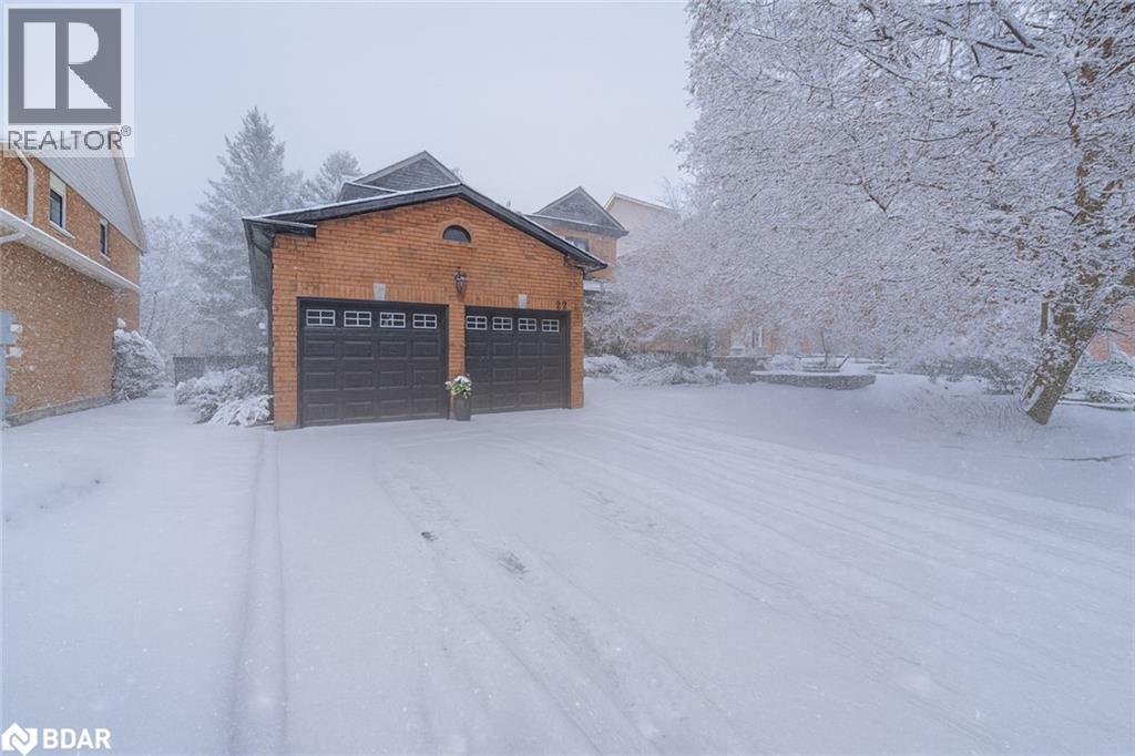 22 River Ridge Road, Barrie, Ontario  L4N 7G2 - Photo 2 - 40786871