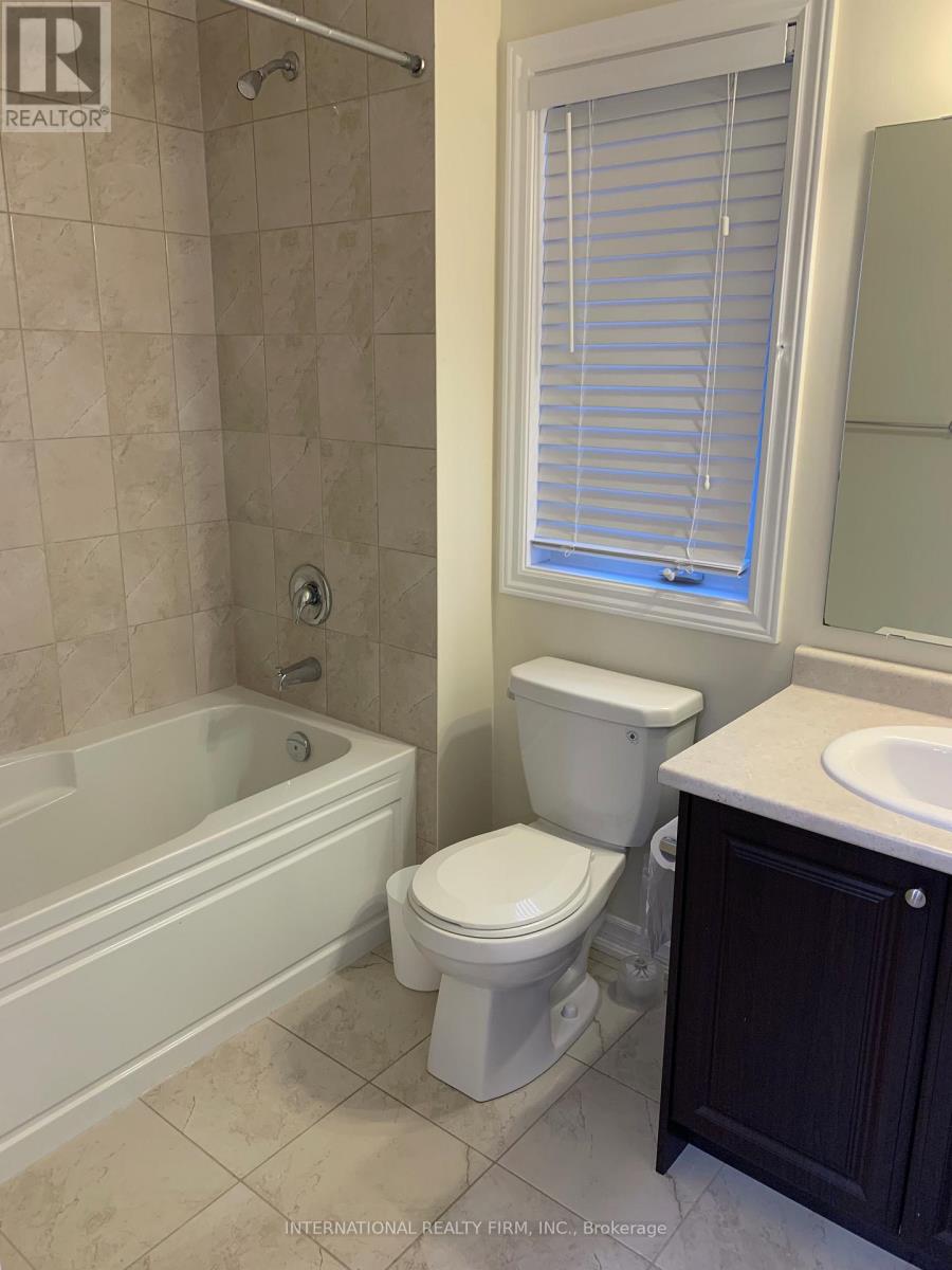 74 Fawnridge Road, Caledon, Ontario  L7C 3V3 - Photo 13 - W12586936