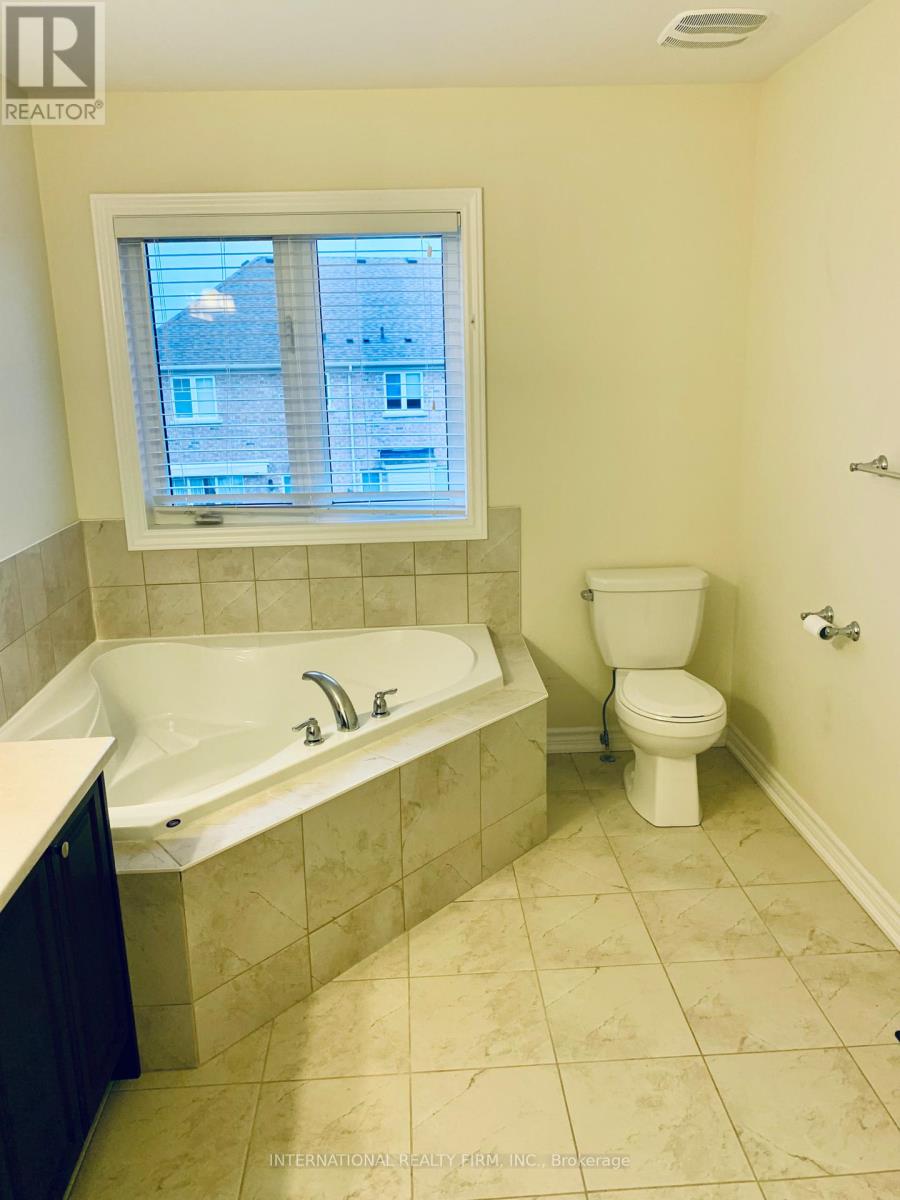 74 Fawnridge Road, Caledon, Ontario  L7C 3V3 - Photo 17 - W12586936