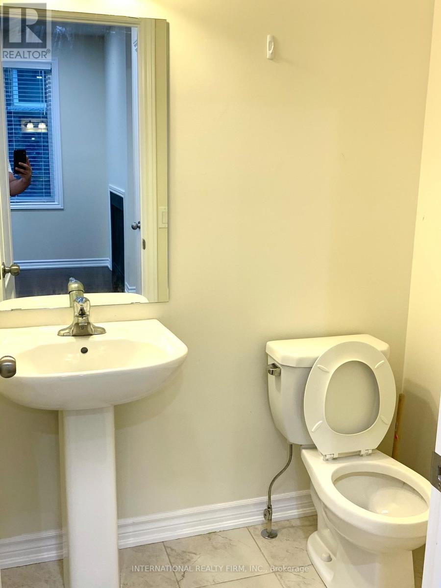 74 Fawnridge Road, Caledon, Ontario  L7C 3V3 - Photo 9 - W12586936